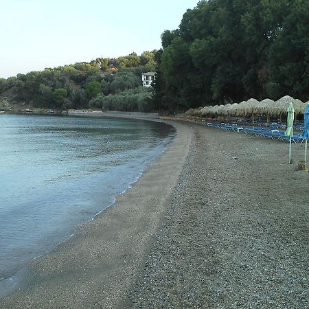 Beachfront Home For 8, Kalifteri Beach, Áfissos Exteriér fotografie