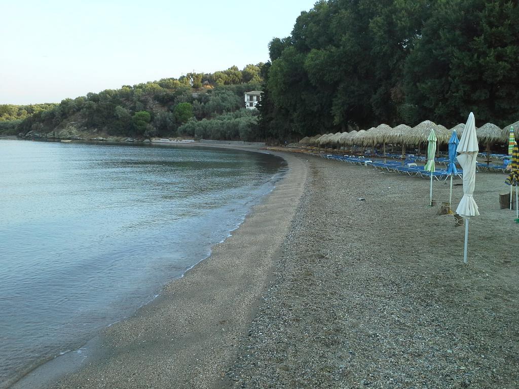 Beachfront Home For 8, Kalifteri Beach, Áfissos Exteriér fotografie